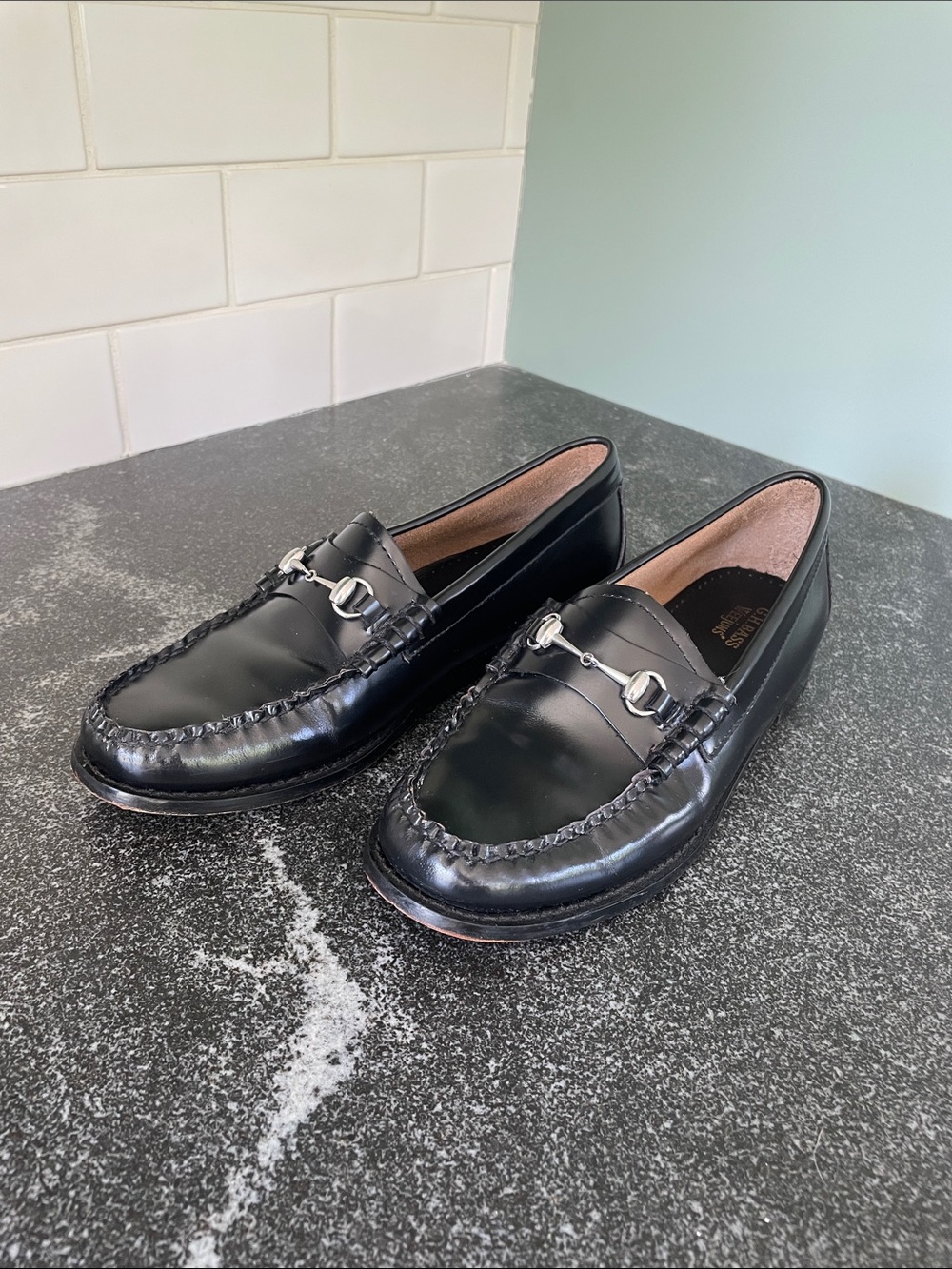 G.H. Bass Women’s Size 7 Black Leather Lianna Loafers Silver Horsebit 90s - Picture 2 of 15
